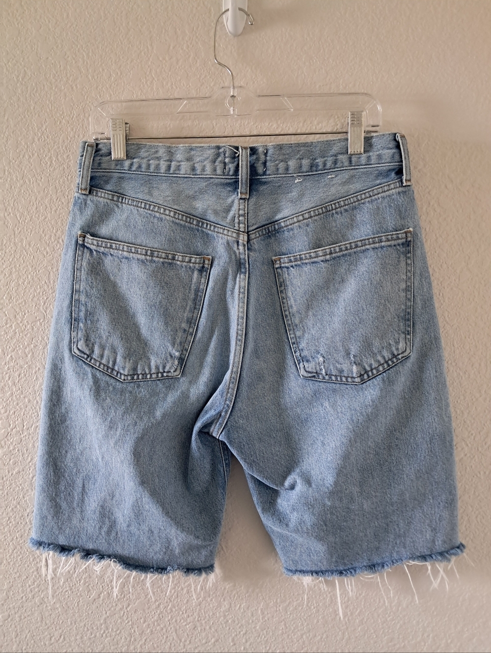 AGOLDE 90s Shorts High Rise Light Wash Raw Hem - Picture 5 of 9